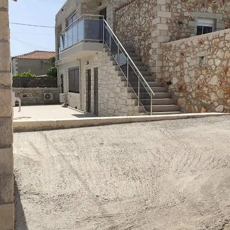 Apartman Ioanna 2